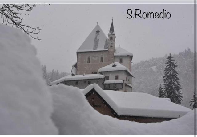 Appartamento Da Romina con parcheggio gratuito Sanzeno Esterno foto