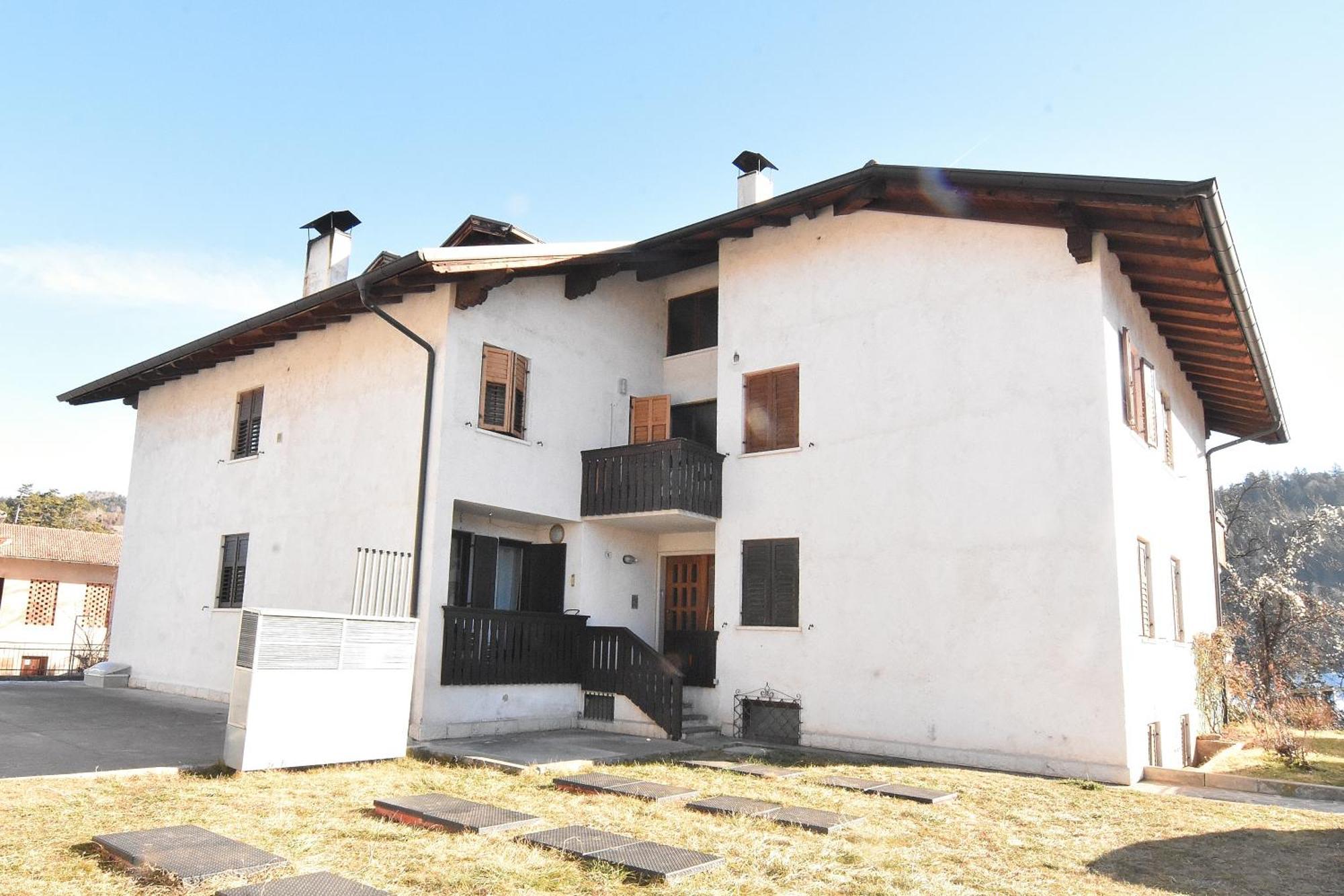 Appartamento Da Romina con parcheggio gratuito Sanzeno Esterno foto